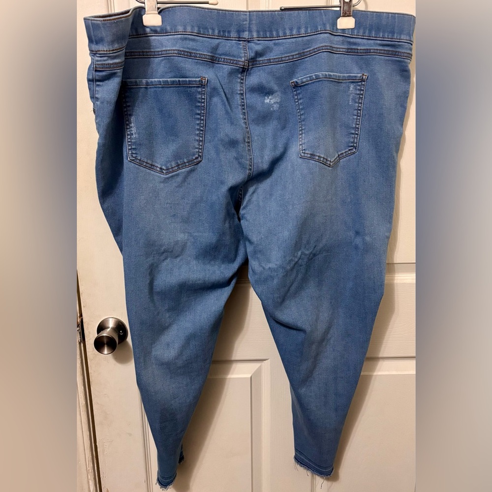 🩵 Terra & Sky 4X Light Blue Distressed Jeggings - Picture 2 of 7